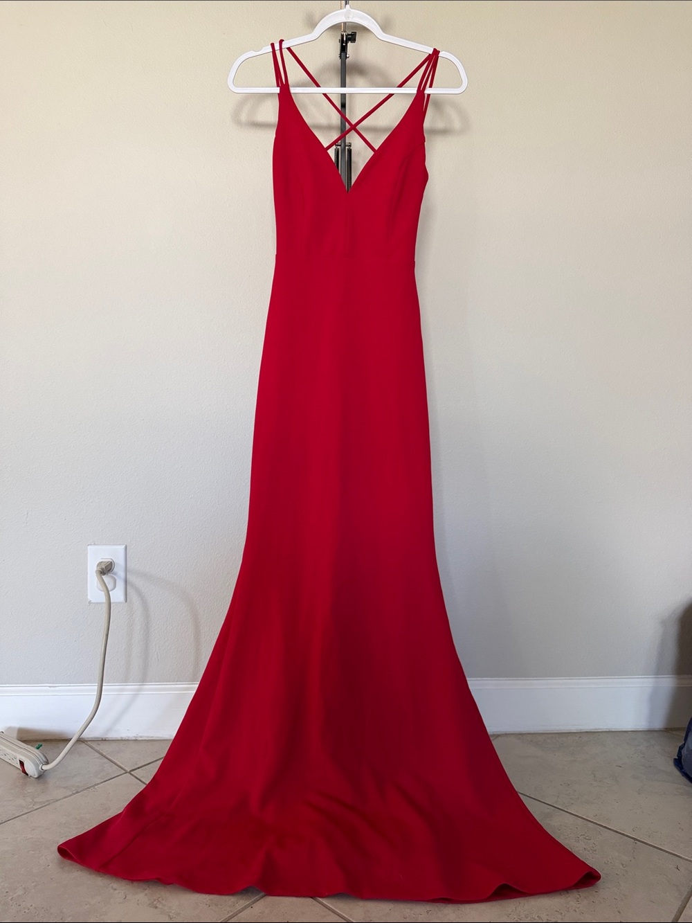 Lulus- Elegant Red Evening Dress with Cross-Strap Design